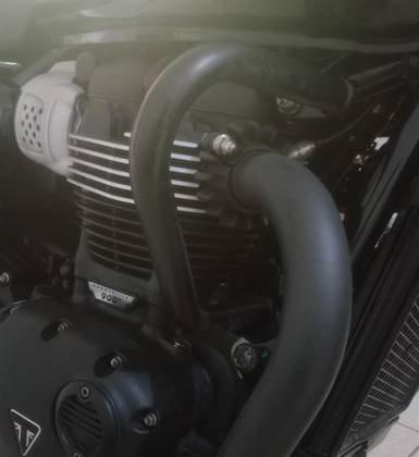 TRIUMPH BONNEVILLE T100 BLACK 900 